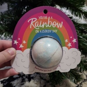 Rainbow Bath Bomb - Blue and White Cait‎ + Co